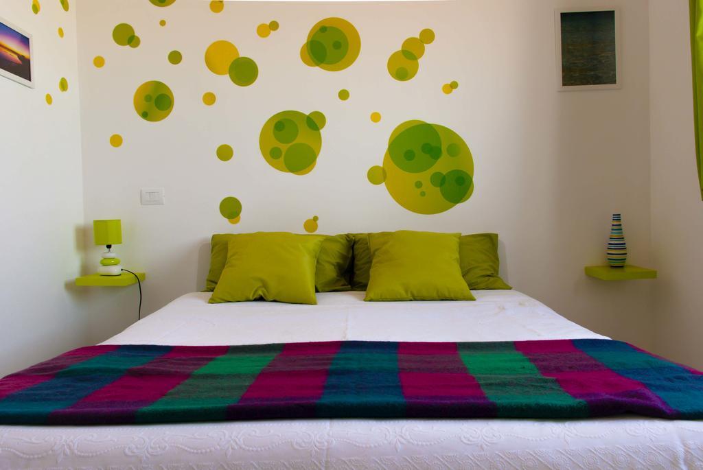Capo dʼOrlando In Riva Al Mare B&B מראה חיצוני תמונה