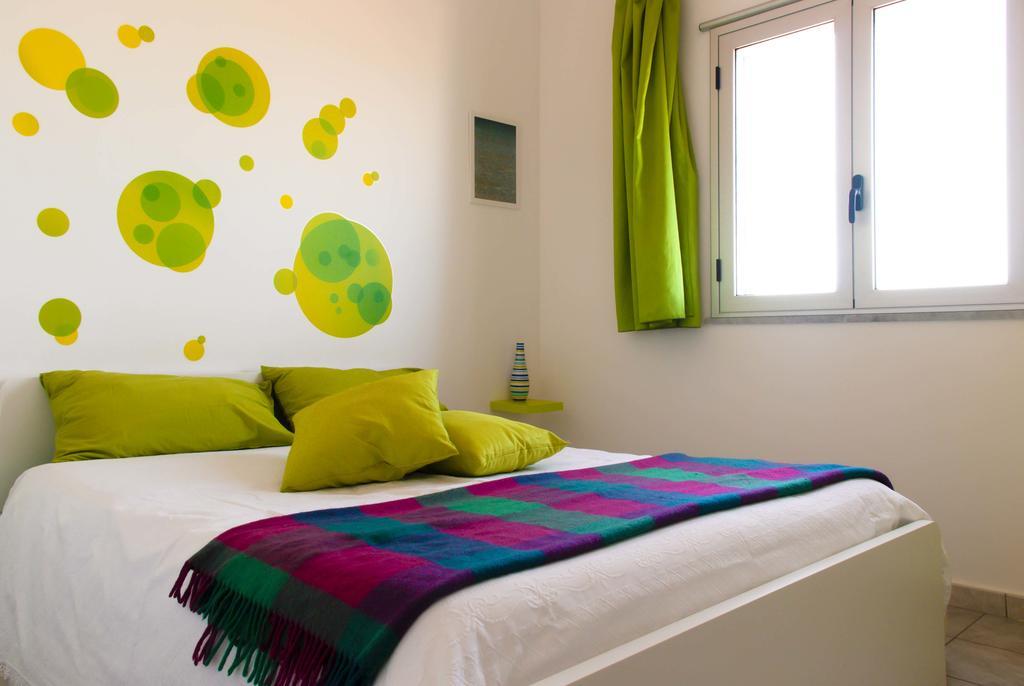 Capo dʼOrlando In Riva Al Mare B&B מראה חיצוני תמונה