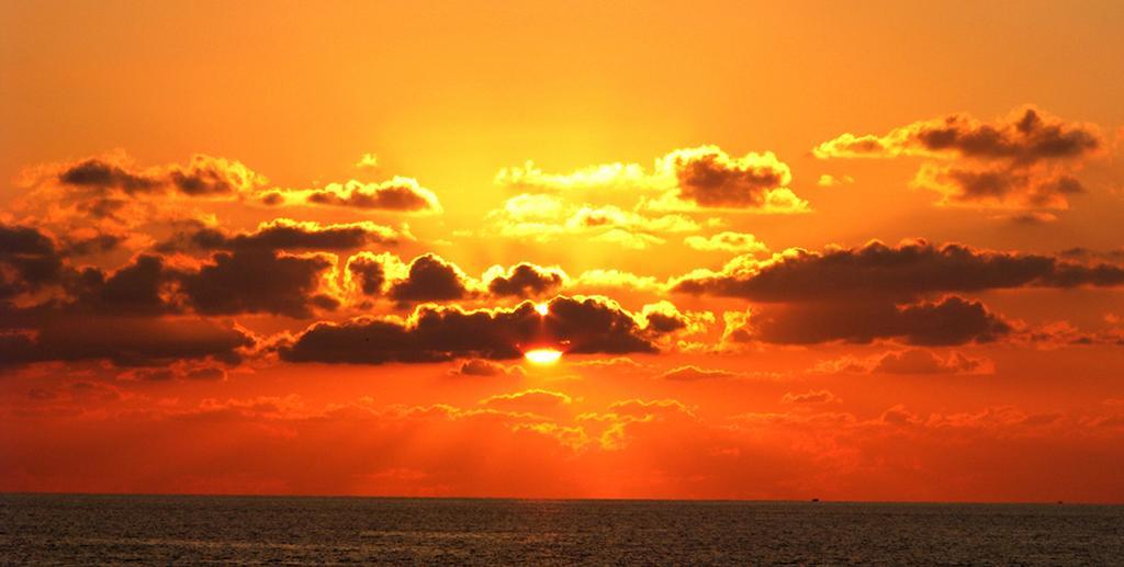 Capo dʼOrlando In Riva Al Mare B&B מראה חיצוני תמונה