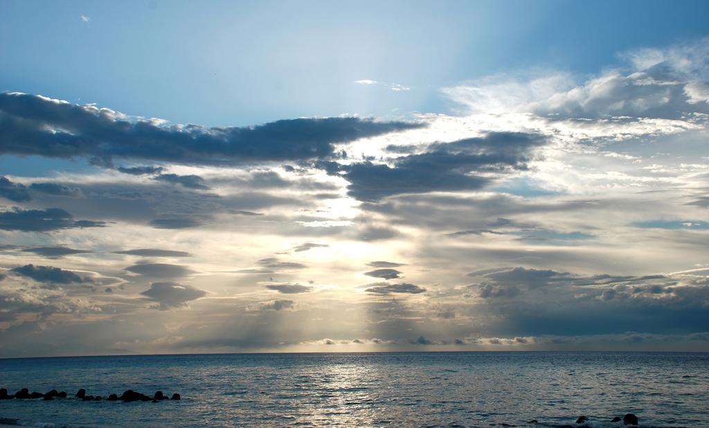 Capo dʼOrlando In Riva Al Mare B&B מראה חיצוני תמונה