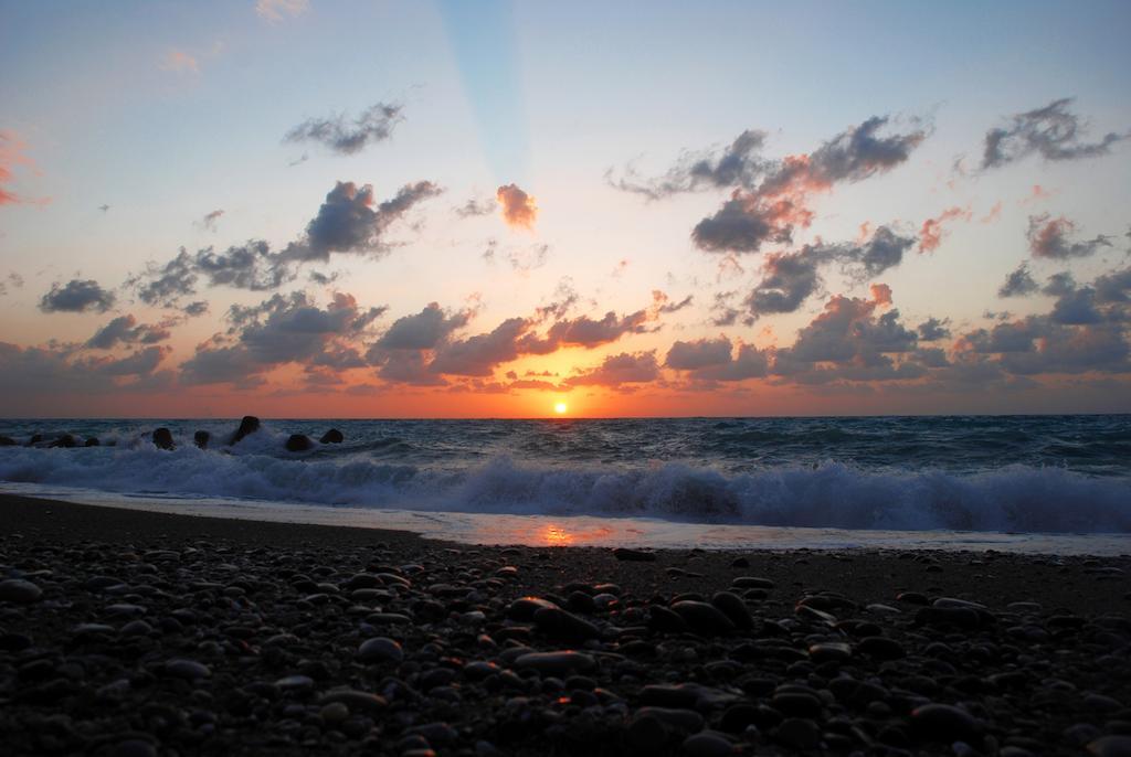 Capo dʼOrlando In Riva Al Mare B&B מראה חיצוני תמונה