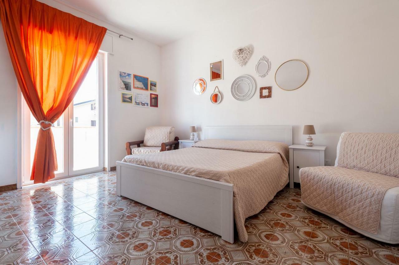 Capo dʼOrlando In Riva Al Mare B&B מראה חיצוני תמונה